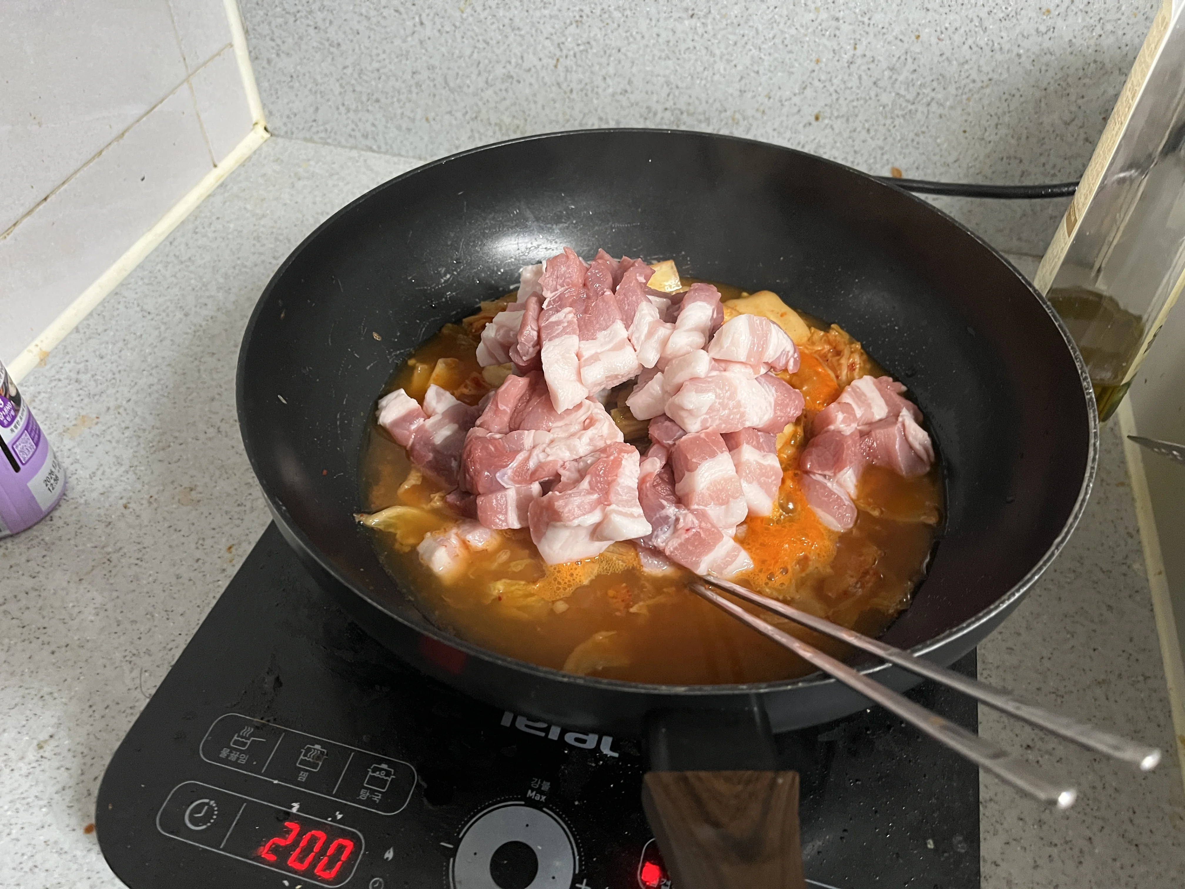 Kimchi Jjigae with Tomato Was Surprisingly Good
